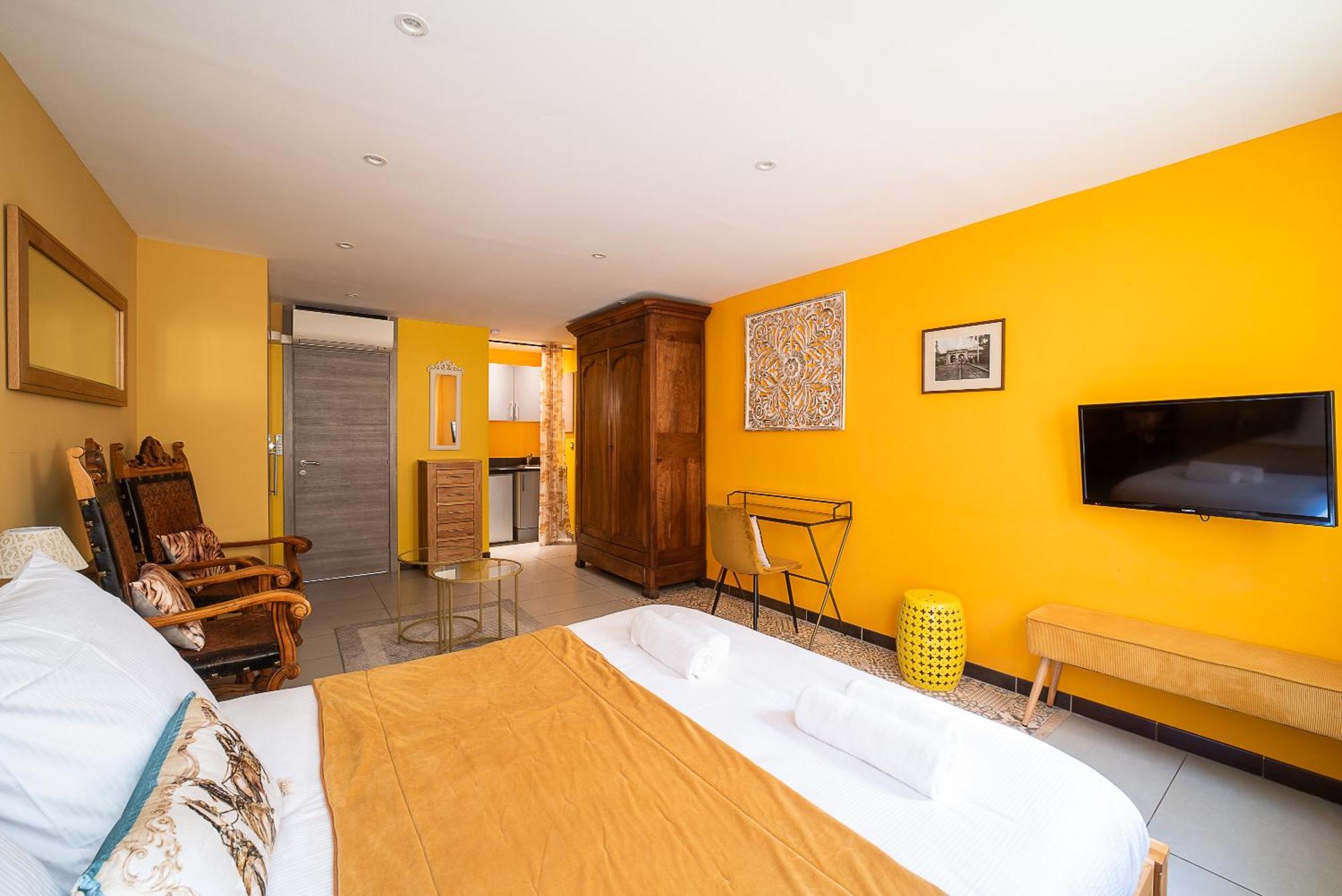 Suites Coronell D'En Vila 佩皮尼昂 外观 照片