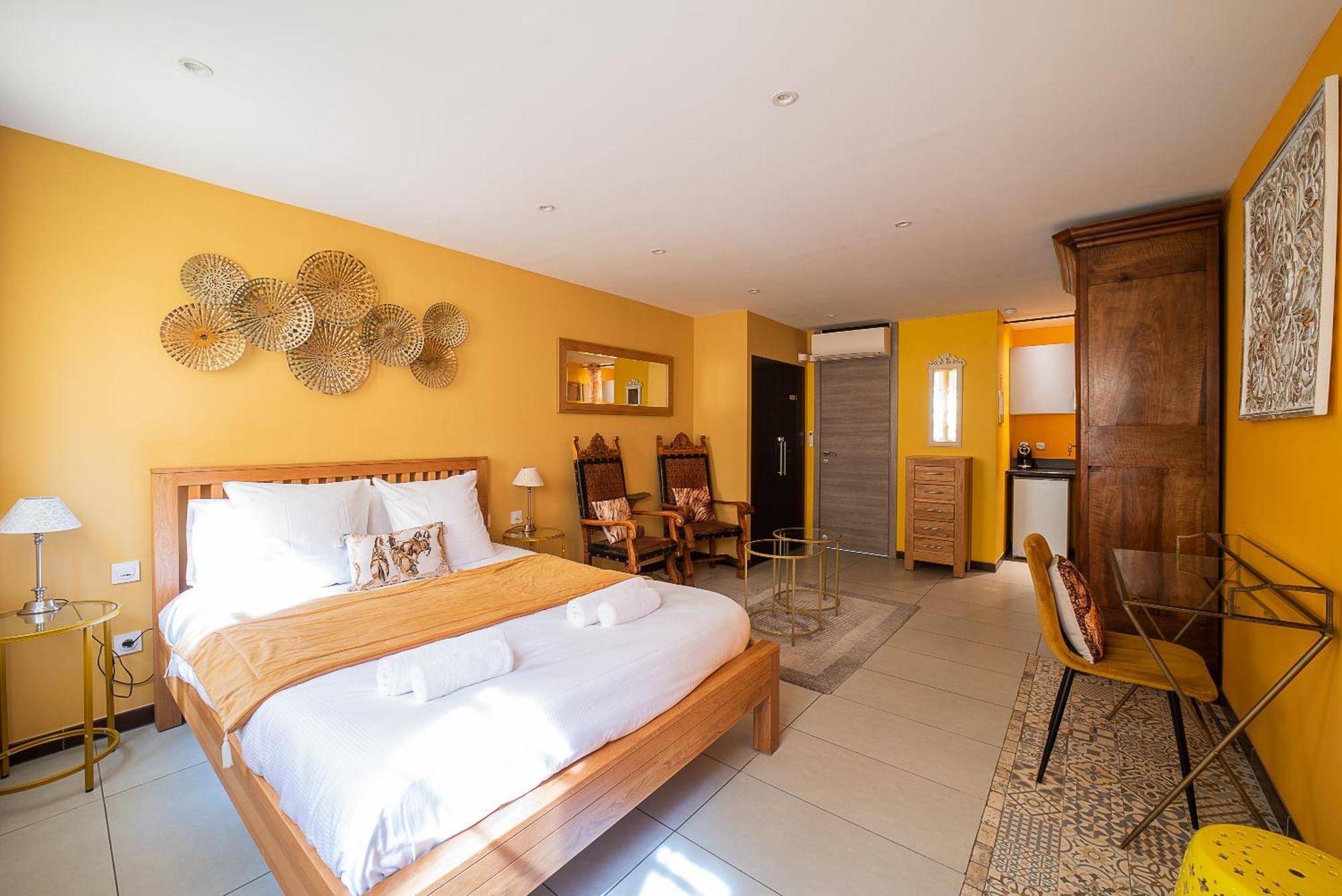 Suites Coronell D'En Vila 佩皮尼昂 外观 照片