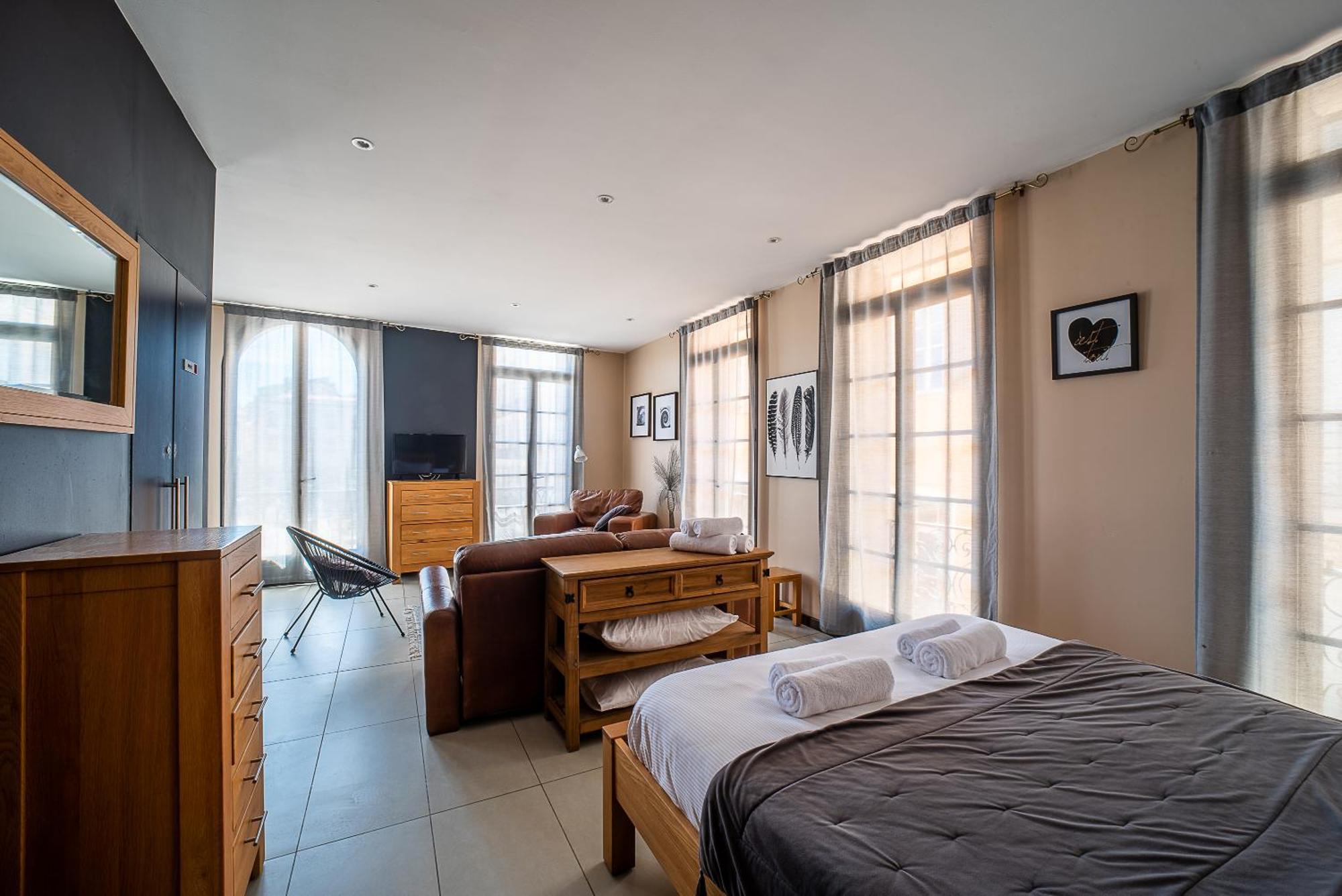 Suites Coronell D'En Vila 佩皮尼昂 外观 照片