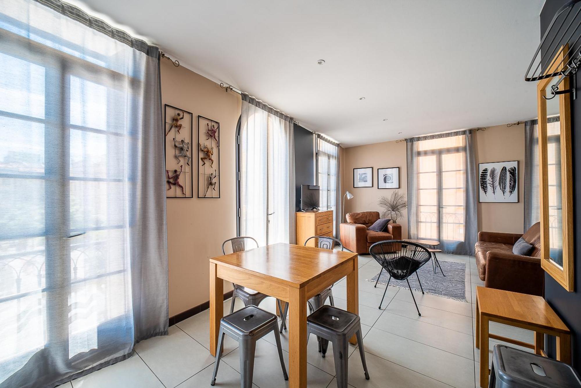 Suites Coronell D'En Vila 佩皮尼昂 外观 照片
